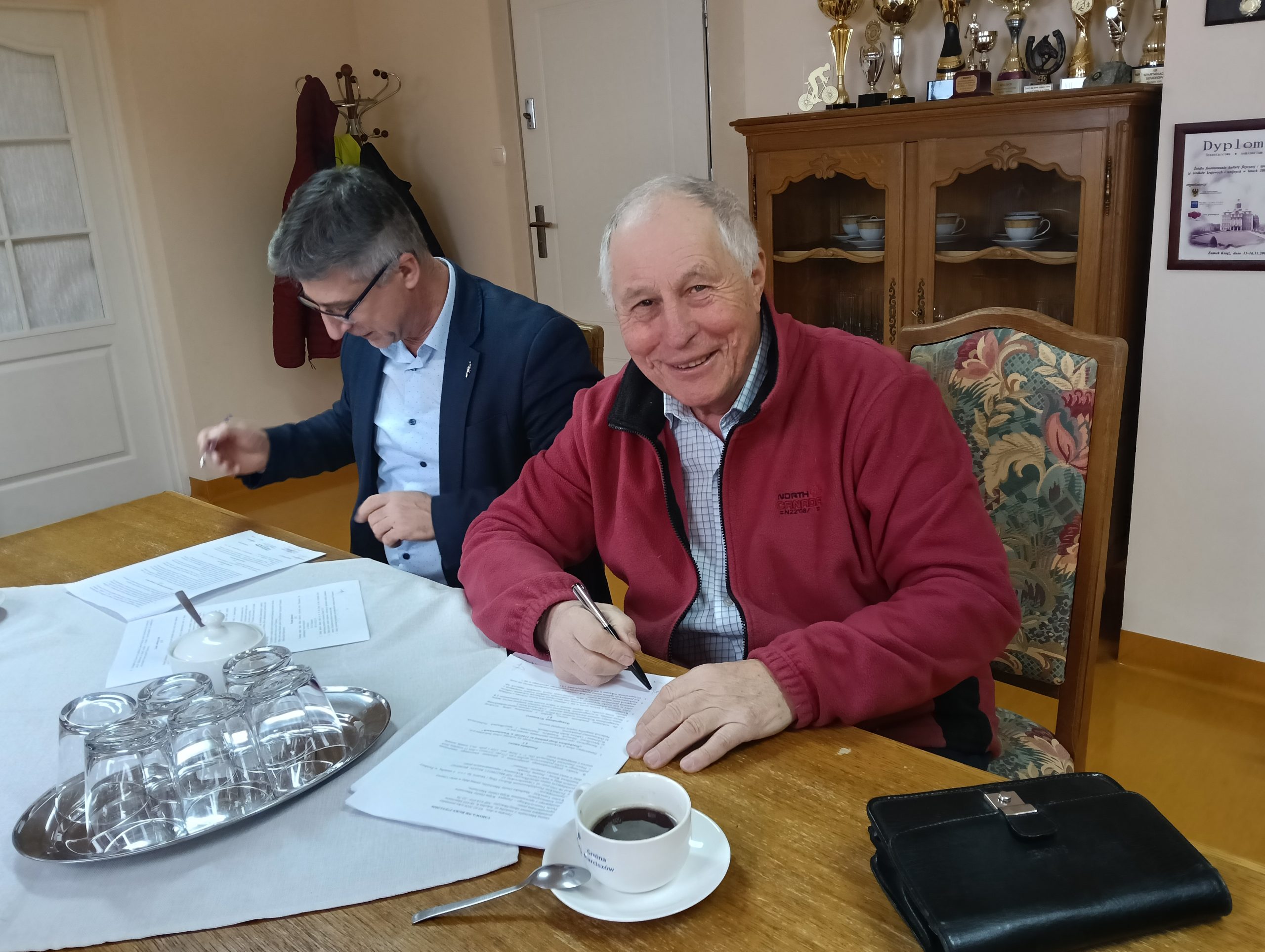 Podpisana umowa na przebudowę drogi w Wieściszowicach